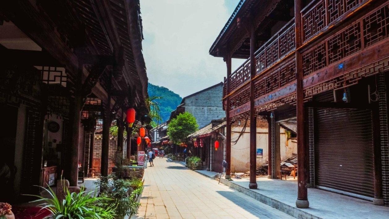 春节归家,十堰火车站旅客行囊里装着哪些故事?